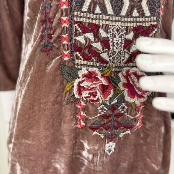 Johnny Was Pink Velvet Heavily Embroidered Tunic Top Long Sleeve Sz Small. - Picture 10 of 15
